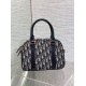 Replica Perfetta bowling media Dior D-Vibe Bowling media Jacquard blu obliquo Replica Perfetta bowling media Dior D-Vibe Bowling media Jacquard blu obliquo