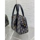 Replica Perfetta bowling media Dior D-Vibe Bowling media Jacquard blu obliquo Replica Perfetta bowling media Dior D-Vibe Bowling media Jacquard blu obliquo