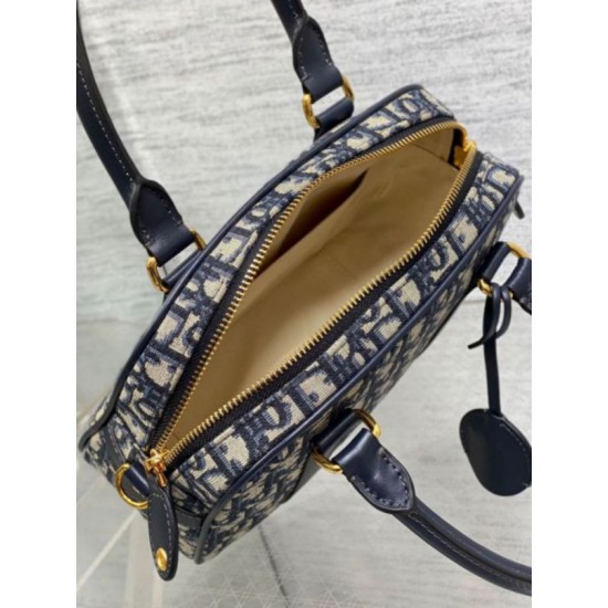 Replica Perfetta bowling media Dior D-Vibe Bowling media Jacquard blu obliquo Replica Perfetta bowling media Dior D-Vibe Bowling media Jacquard blu obliquo