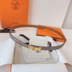Replica Cintura Hermès Kelly 18 in alligatore lucido color tourterelle Imitazioni Replica Cintura Hermès Kelly 18 in alligatore lucido color tourterelle