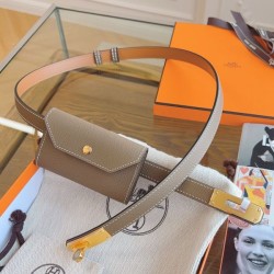 Replica Borsa Cintura Hermès Kelly Pocket 18 in vitello Epsom color etoupe