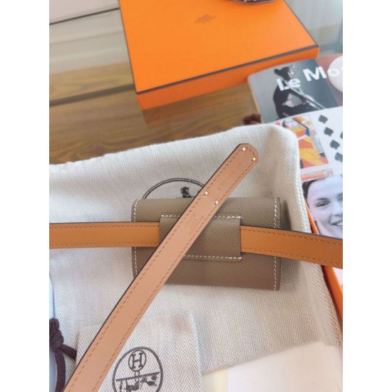 Replica Borsa Cintura Hermès Kelly Pocket 18 in vitello Epsom color etoupe Imitazioni Replica Borsa Cintura Hermès Kelly Pocket 18 in vitello Epsom color etoupe