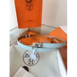 Pari Cintura Hermès Rivale 18 in pelle di vitello Epsom Blu Brume Pari Cintura Hermès Rivale 18 in pelle di vitello Epsom Blu Brume