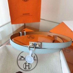Replica Pari Cintura Hermès Rivale 18 in pelle di vitello Epsom Blu Brume Imitazioni Replica Pari Cintura Hermès Rivale 18 in pelle di vitello Epsom Blu Brume