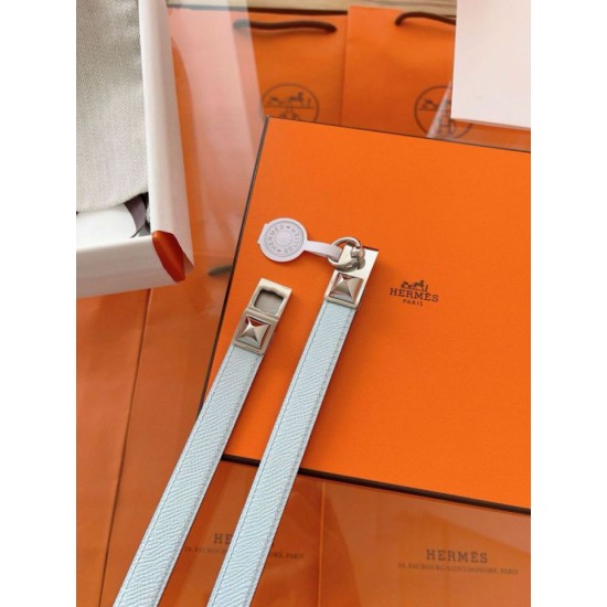 Replica Pari Cintura Hermès Rivale 18 in pelle di vitello Epsom Blu Brume Imitazioni Replica Pari Cintura Hermès Rivale 18 in pelle di vitello Epsom Blu Brume