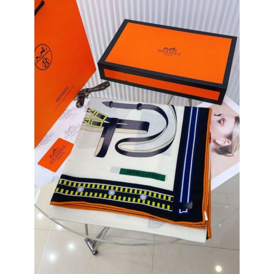 Replica Alta gamma falso Scialle Hermès Bianco Equestrian Letters 140 Replica Alta gamma falso Scialle Hermès Bianco Equestrian Letters 140