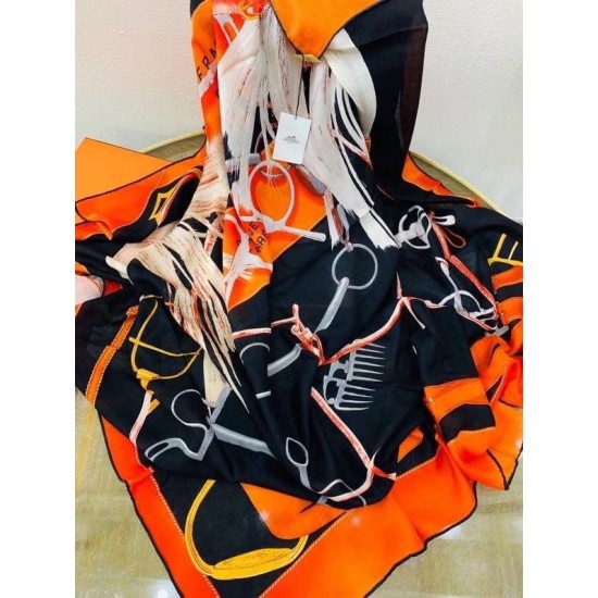 Replica Pari Scialle Hermes Projets Carres nero 140 Replica Pari Scialle Hermes Projets Carres nero 140
