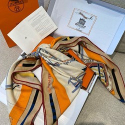 Replica Pari Hermes Beige/Arancione Auto in Equilibrio Scialle 140 Replica Borse di alta qualità Prada Nappa 2VH188 Caffè scuro