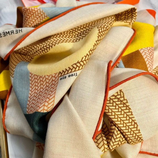Replica falso Hermes Beige Il mio primo scialle galoppo 140 Imitazioni Replica falso Hermes Beige Il mio primo scialle galoppo 140