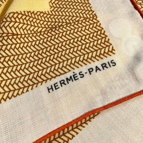 Replica falso Hermes Beige Il mio primo scialle galoppo 140 Imitazioni Replica falso Hermes Beige Il mio primo scialle galoppo 140