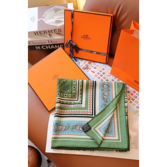 Replica Borsa Scialle Hermès Verde Nautical Tattoos Bandana 140 Imitazioni Replica Borsa Scialle Hermès Verde Nautical Tattoos Bandana 140