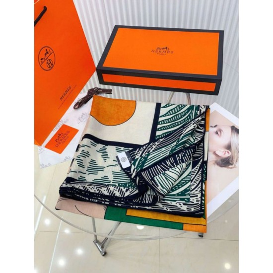 Replica Scialle Hermès Verde Cavalier en Formes 140 Replica Scialle Hermès Verde Cavalier en Formes 140