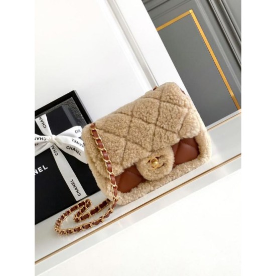 Dettagli perfetti Borse Replica mini con patta in pelle di agnello shearling AS5148 Beige qualità specchio Replica Perfette Dettagli perfetti Borse mini con patta in pelle di agnello shearling AS5148 Beige imitazioni