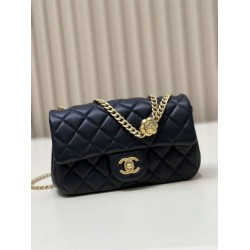 Borsa piccola con patta nera AS4041 Borsa piccola con patta nera AS4041