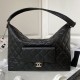 Dettagli perfetti Borsa Replica hobo in pelle di vitello media nera AS4339 qualità specchio Replica Perfette Dettagli perfetti Borsa 1:1 hobo in pelle di vitello media nera AS4339 imitazioni