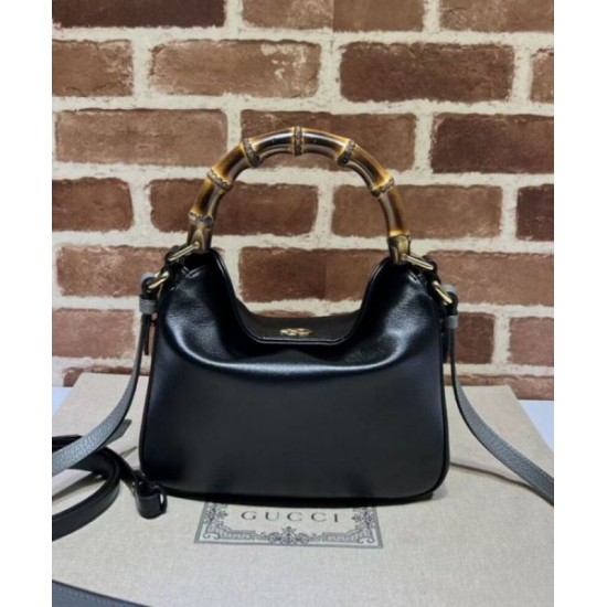 Imitazione Gucci Diana piccola tracolla in bambù borsa Nero Replica Replica Perfette Imitazione Gucci Diana piccola tracolla in bambù borsa Nero imitazioni