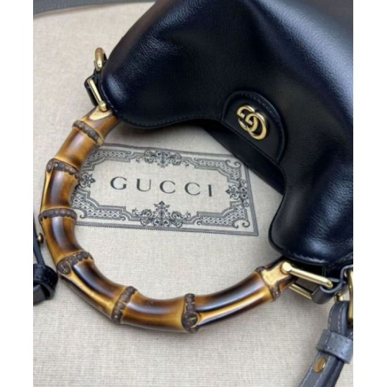 Imitazione Gucci Diana piccola tracolla in bambù borsa Nero Replica Replica Perfette Imitazione Gucci Diana piccola tracolla in bambù borsa Nero imitazioni
