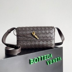 Borsa a tracolla Mini Andiamo Bottega Veneta agnello intrecciata fondente Replica Replica Perfette Borsa a tracolla Mini Andiamo Bottega Veneta agnello intrecciata fondente imitazioni