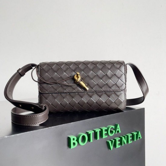 Borsa a tracolla Mini Andiamo Bottega Veneta agnello intrecciata fondente Replica Replica Perfette Borsa a tracolla Mini Andiamo Bottega Veneta agnello intrecciata fondente imitazioni
