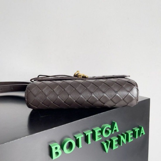 Borsa a tracolla Mini Andiamo Bottega Veneta agnello intrecciata fondente Replica Replica Perfette Borsa a tracolla Mini Andiamo Bottega Veneta agnello intrecciata fondente imitazioni