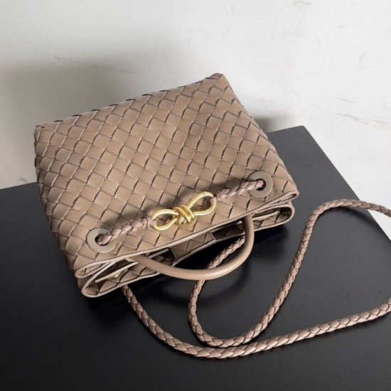 Borsa piccola Bottega Veneta Andiamo Praline Intrecciato agnello Replica Replica Perfette Borsa piccola Bottega Veneta Andiamo Praline Intrecciato agnello imitazioni