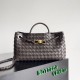Borsa Bottega Veneta Andiamo piccola East/West agnello intrecciata fondente Replica Replica Perfette Borsa Bottega Veneta Andiamo piccola East/West agnello intrecciata fondente imitazioni