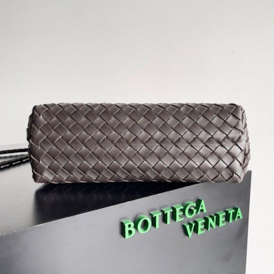 Borsa Bottega Veneta Andiamo piccola East/West agnello intrecciata fondente Replica Replica Perfette Borsa Bottega Veneta Andiamo piccola East/West agnello intrecciata fondente imitazioni