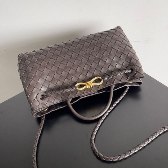 Borsa Bottega Veneta Andiamo piccola East/West agnello intrecciata fondente Replica Replica Perfette Borsa Bottega Veneta Andiamo piccola East/West agnello intrecciata fondente imitazioni