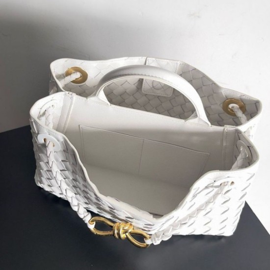 Replica Perfette Bottega Veneta Andiamo Piccolo East/West Borsa Agnello Intrecciata Bianca imitazioni