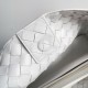 Replica Perfette Bottega Veneta Andiamo Piccolo East/West Borsa Agnello Intrecciata Bianca imitazioni