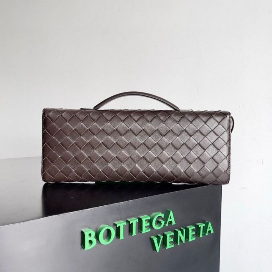 Pochette Andiamo di Bottega Veneta con manico agnello intrecciata fondente Replica Replica Perfette Pochette Andiamo di Bottega Veneta con manico agnello intrecciata fondente imitazioni