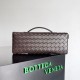 Pochette Andiamo di Bottega Veneta con manico agnello intrecciata fondente Replica Replica Perfette Pochette Andiamo di Bottega Veneta con manico agnello intrecciata fondente imitazioni
