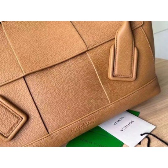 Borsa Media Arco Bottega Veneta Granata Caramello Replica Replica Perfette Borsa Media Arco Bottega Veneta Granata Caramello imitazioni
