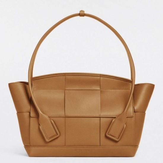 Borsa Media Arco Bottega Veneta Granata Caramello Replica Replica Perfette Borsa Media Arco Bottega Veneta Granata Caramello imitazioni