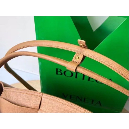 Borsa Media Arco Bottega Veneta Granata Caramello Replica Replica Perfette Borsa Media Arco Bottega Veneta Granata Caramello imitazioni