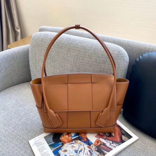 Borsa Bottega Veneta Arco Media Vitello Intrecciato Caramello Replica Replica Perfette Borsa Bottega Veneta Arco Media Vitello Intrecciato Caramello imitazioni