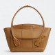 Borsa Bottega Veneta Arco Media Vitello Intrecciato Caramello Replica Replica Perfette Borsa Bottega Veneta Arco Media Vitello Intrecciato Caramello imitazioni