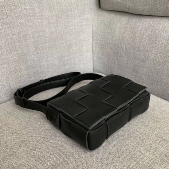 Borsa a cassetta Bottega Veneta agnello nera Replica Replica Perfette Borsa a cassetta Bottega Veneta agnello nera imitazioni