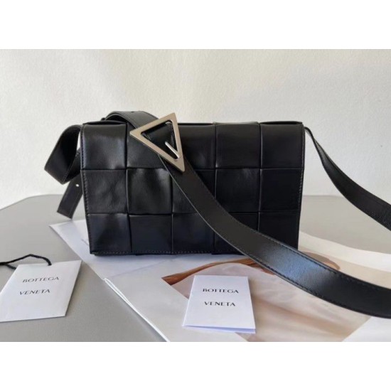 Replica Perfette Bottega Veneta Cassett Borsa vitello stropicciata nera imitazioni
