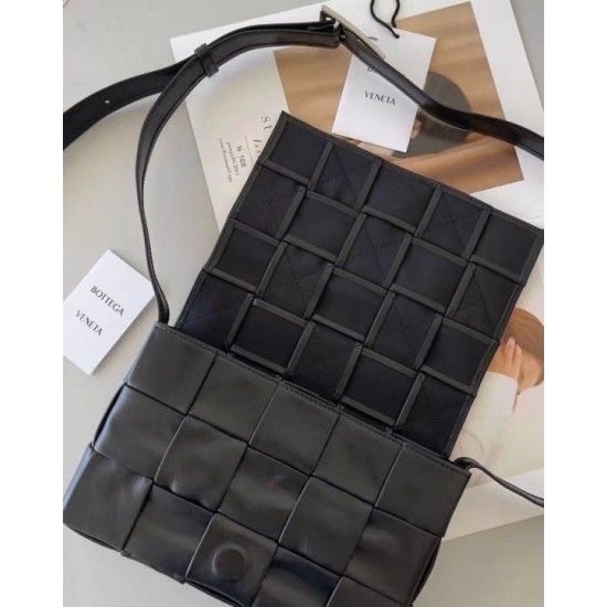 Replica Perfette Bottega Veneta Cassett Borsa vitello stropicciata nera imitazioni