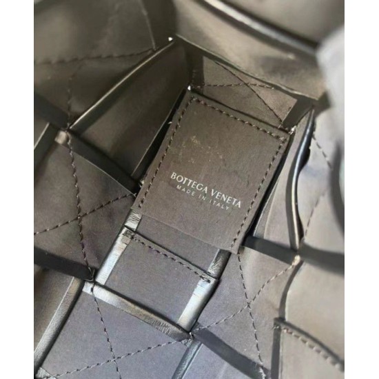 Replica Perfette Bottega Veneta Cassett Borsa vitello stropicciata nera imitazioni