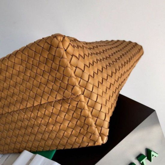 replica Cabat media Bottega Veneta agnello intrecciata color caramello qualità specchio Replica Perfette Cabat media Bottega Veneta agnello intrecciata color caramello imitazioni