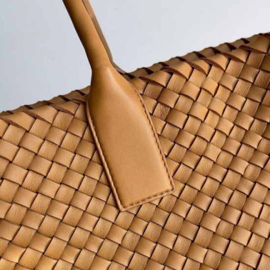 replica Cabat media Bottega Veneta agnello intrecciata color caramello qualità specchio Replica Perfette Cabat media Bottega Veneta agnello intrecciata color caramello imitazioni