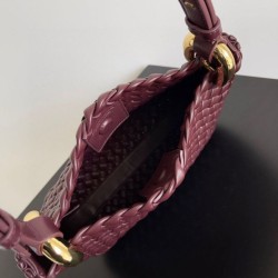 Borsa piccola Clicker di Bottega Veneta agnello intrecciata bordeaux Replica Replica Perfette Borsa piccola Clicker di Bottega Veneta agnello intrecciata bordeaux imitazioni