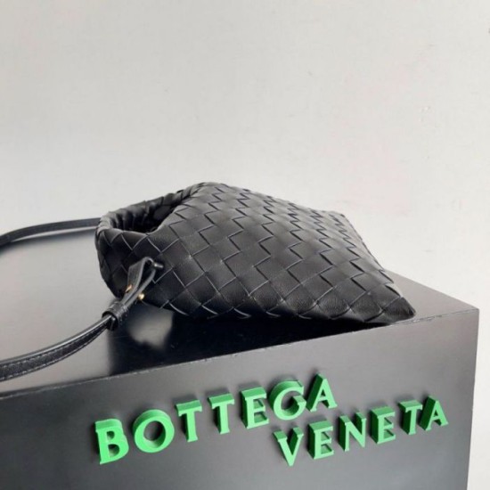 Bottega Veneta Mini Hop Borsa vitello intrecciata nera Replica Replica Perfette Bottega Veneta Mini Hop Borsa vitello intrecciata nera imitazioni