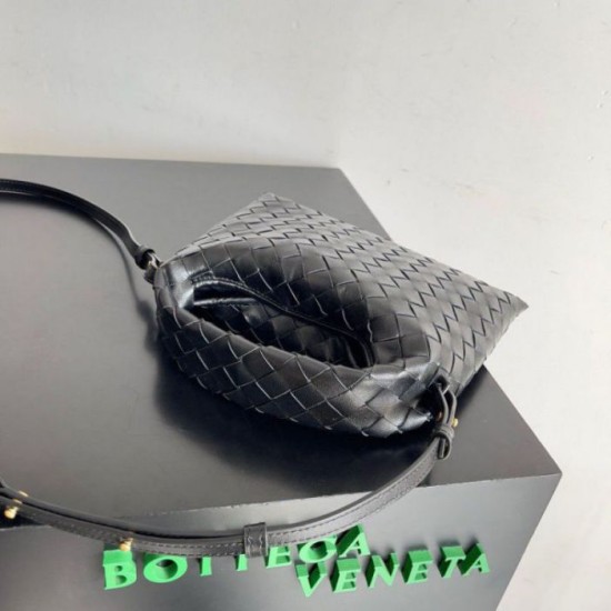 Bottega Veneta Mini Hop Borsa vitello intrecciata nera Replica Replica Perfette Bottega Veneta Mini Hop Borsa vitello intrecciata nera imitazioni