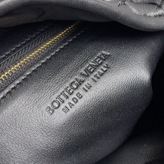 Borsa Hop Piccola Bottega Veneta Vitello Intrecciato Nero Replica Replica Perfette Borsa Hop Piccola Bottega Veneta Vitello Intrecciato Nero imitazioni