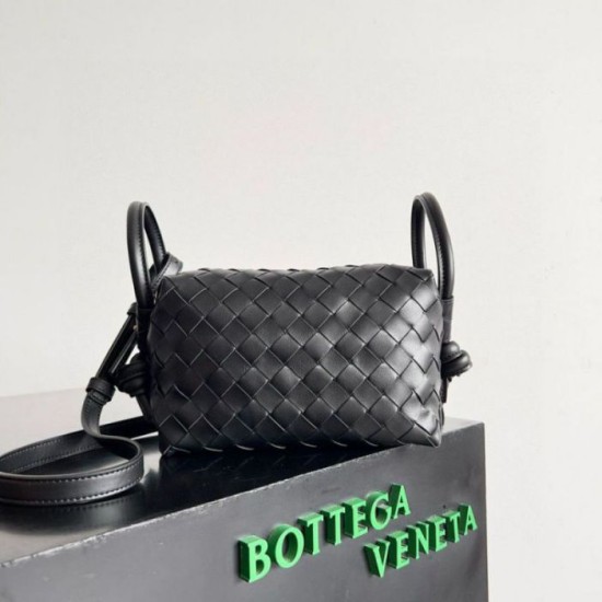 Borsa Replica a tracolla Bottega Veneta Piccolo Loop agnello intrecciata nera qualità specchio Replica Perfette Borsa 1:1 a tracolla Bottega Veneta Piccolo Loop agnello intrecciata nera imitazioni