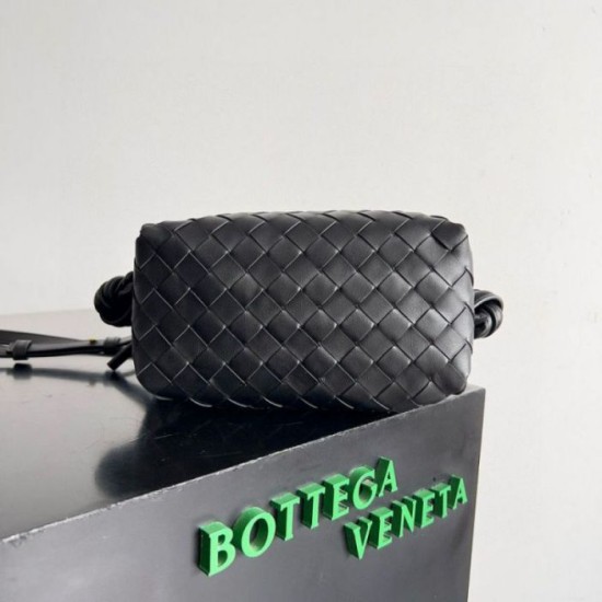 Borsa Replica a tracolla Bottega Veneta Piccolo Loop agnello intrecciata nera qualità specchio Replica Perfette Borsa 1:1 a tracolla Bottega Veneta Piccolo Loop agnello intrecciata nera imitazioni