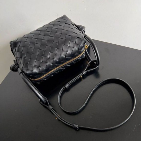 Borsa Replica a tracolla Bottega Veneta Piccolo Loop agnello intrecciata nera qualità specchio Replica Perfette Borsa 1:1 a tracolla Bottega Veneta Piccolo Loop agnello intrecciata nera imitazioni